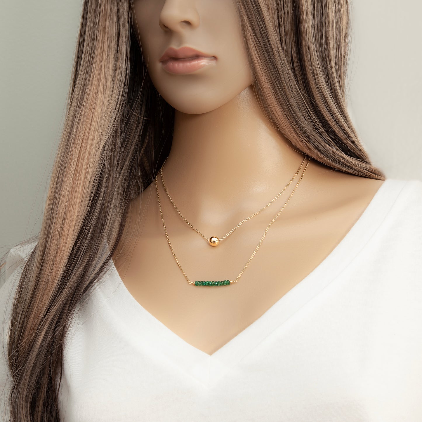 Emerald Bar Necklace in 14 Karat Gold