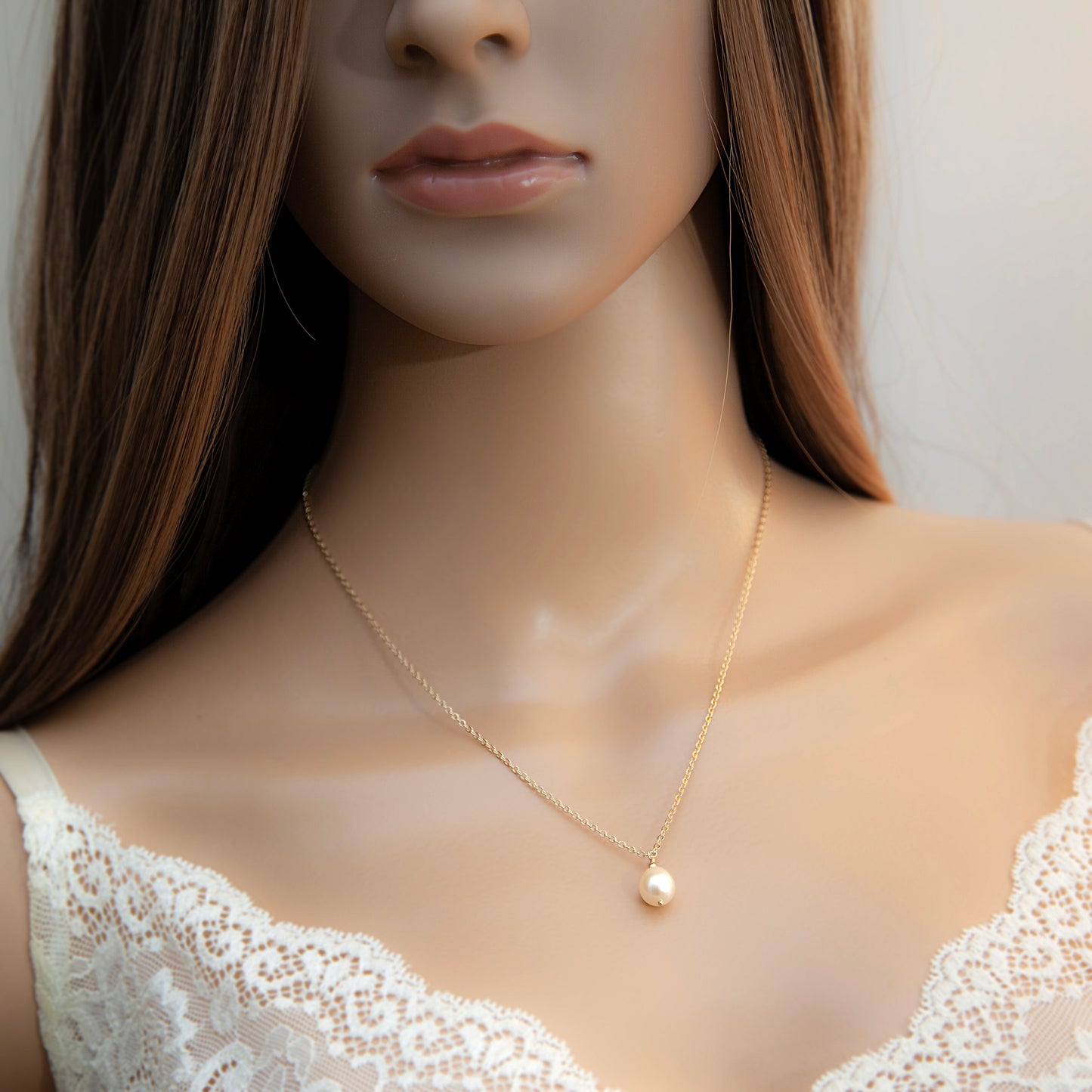 Minimalist Pearl Necklace